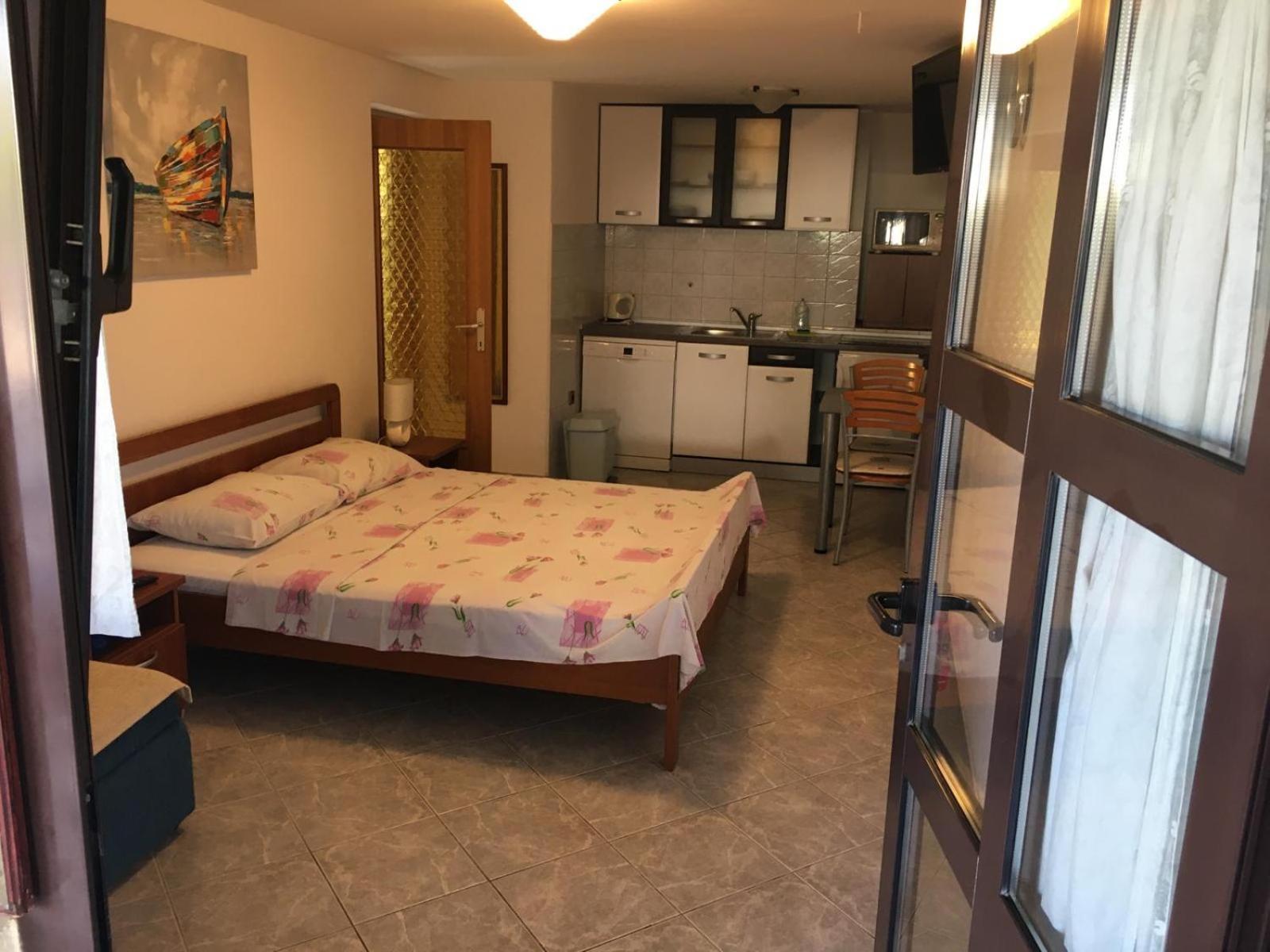 Apartments Biserka Punat Phòng bức ảnh